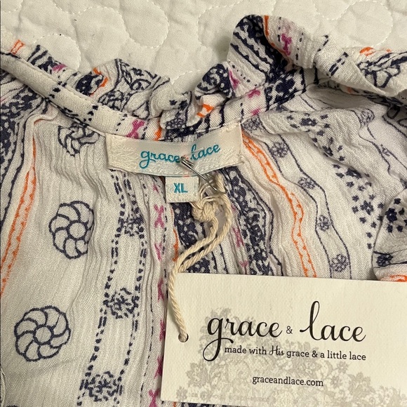 Grace & Lace Willow Button Down Peasant Blouse - Size XL - NWT - Picture 4 of 11
